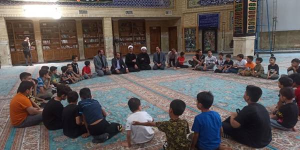 بازدید فرماندار شهرستان محلات از کانون فرهنگی هنری مسجد القائم (عج) محلات