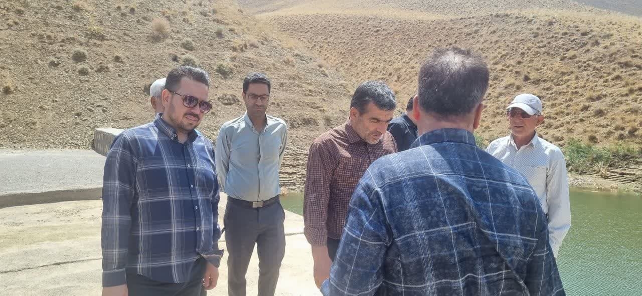 بازدید میدانی فرماندار از طرح های آبخیز داری بخش خرقان