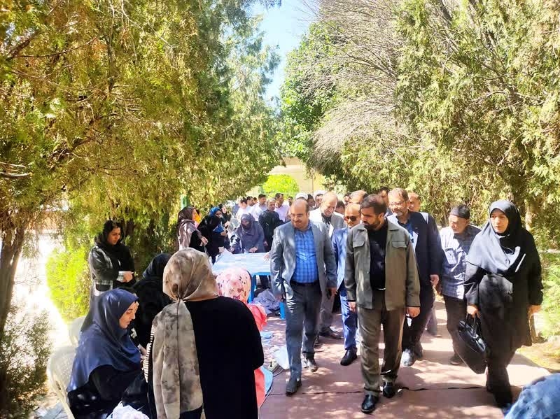 اَلسَّلامُ عَلَیْکِ یا سَیِّدَتَنـا رُقَیَّةَ، عَلَیْکِ التَّحِیَّةُ وَاَلسَّلامُ وَرَحْمَةُ اللهِ وَبَرَکاتُهُ