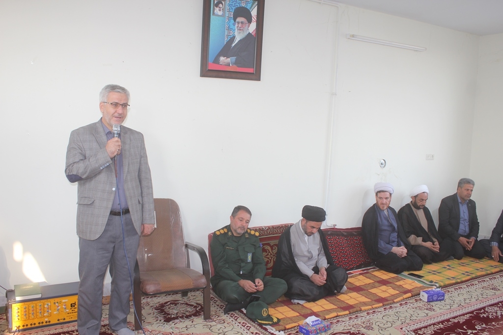 نشست اعضای شورای اداری شهرستان با امام جمعه خمین برگزار شد