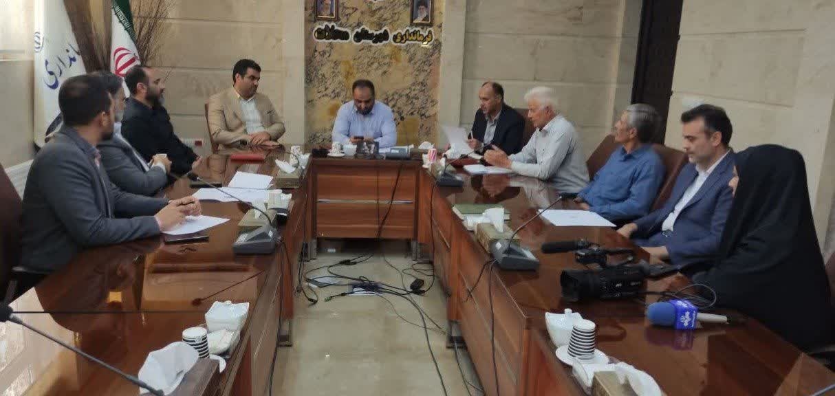 جلسه بررسی مشکلات روستای خورهه در فرمانداری شهرستان محلات برگزار شد.