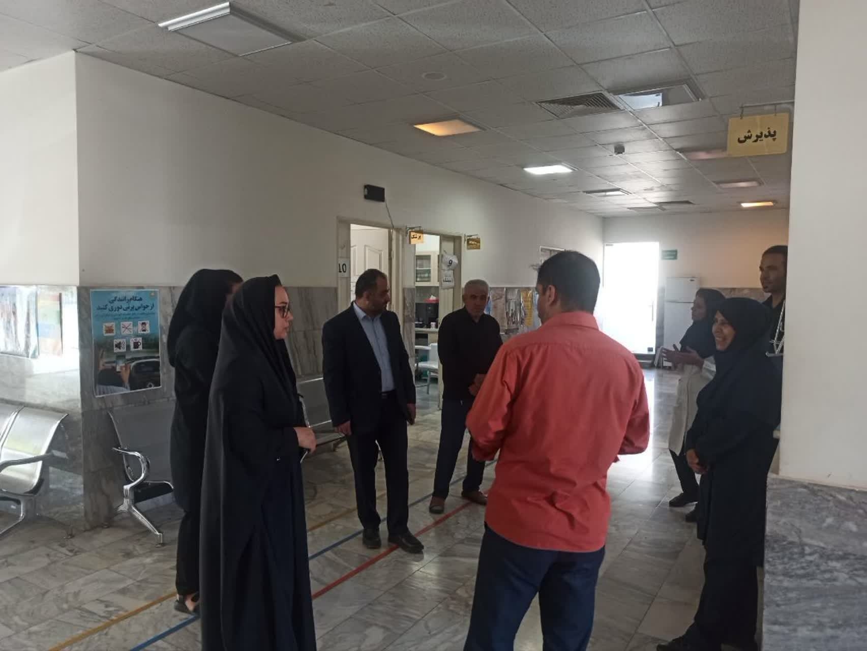 بازدید میدانی فرماندار شهرستان محلات از درمانگاه نیم‌ور و برخی پروژه‌های عمرانی شهر نیم‌ور