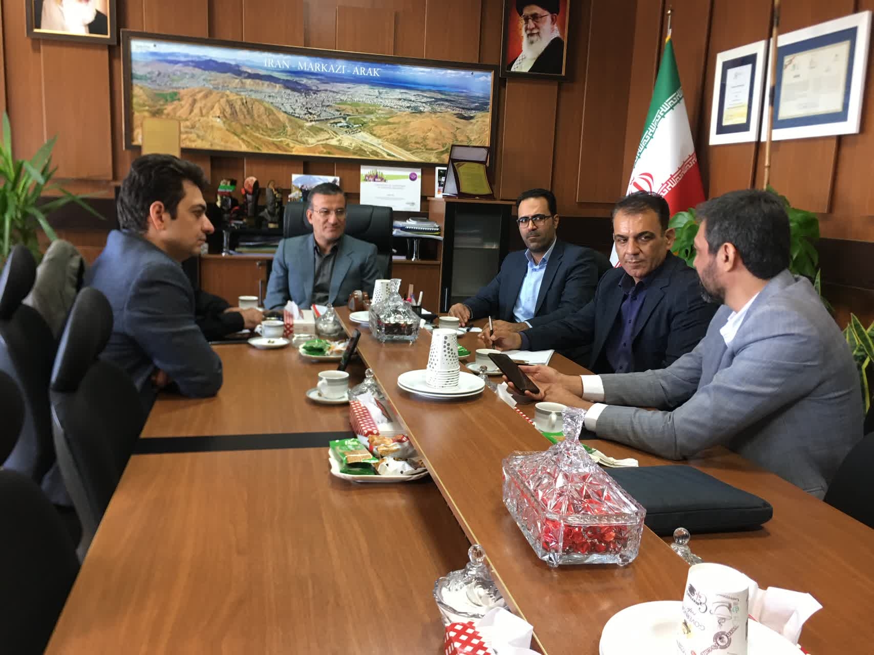 نشست پزشگ نیا مدیرکل محترم پدافند غیرعامل با جناب آقای محمودی شهردار محترم اراک