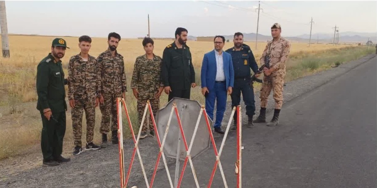 بازدید فرماندار به اتفاق فرمانده سپاه کمیجان از طرح های امنیتی انتخابات