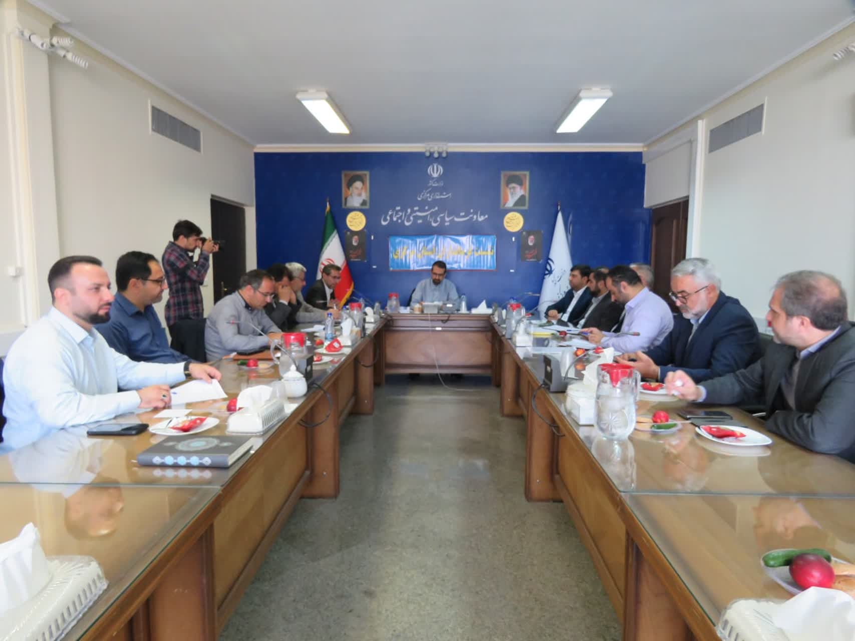 نشست فرمانداران شهرستان های تابعه پیرامون برگزاری مرحله دوم انتخابات ریاست جمهوری ..