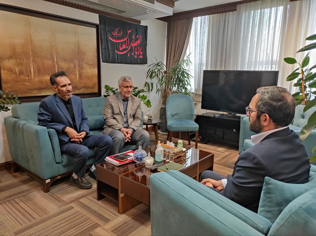 نشست فرماندار و نماینده مردم خمین در مجلس با مدیر عامل بانک کشاورزی کشور برگزار شد