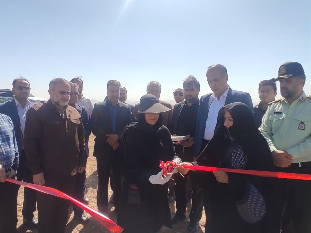 افتتاح پروژه حوضه آبخیز ( دایک خاکی ) آهنگران روستای مجد آباد نو فراهان با حضور استاندار مرکزی در شهرستان فراهان