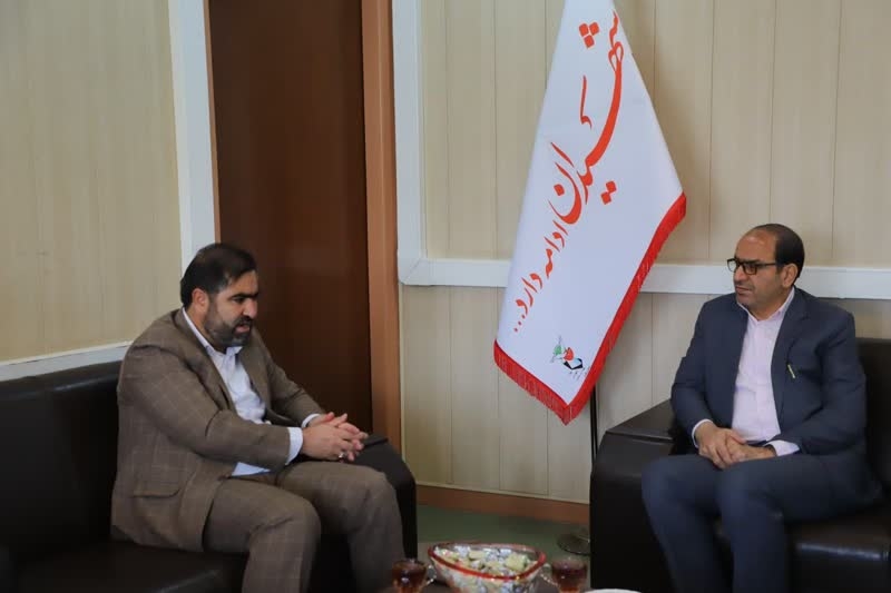 دیدار آقازیارتی فرماندار شهرستان فراهان با مدیرکل بنیاد شهید و امور ایثارگران استان مرکزی