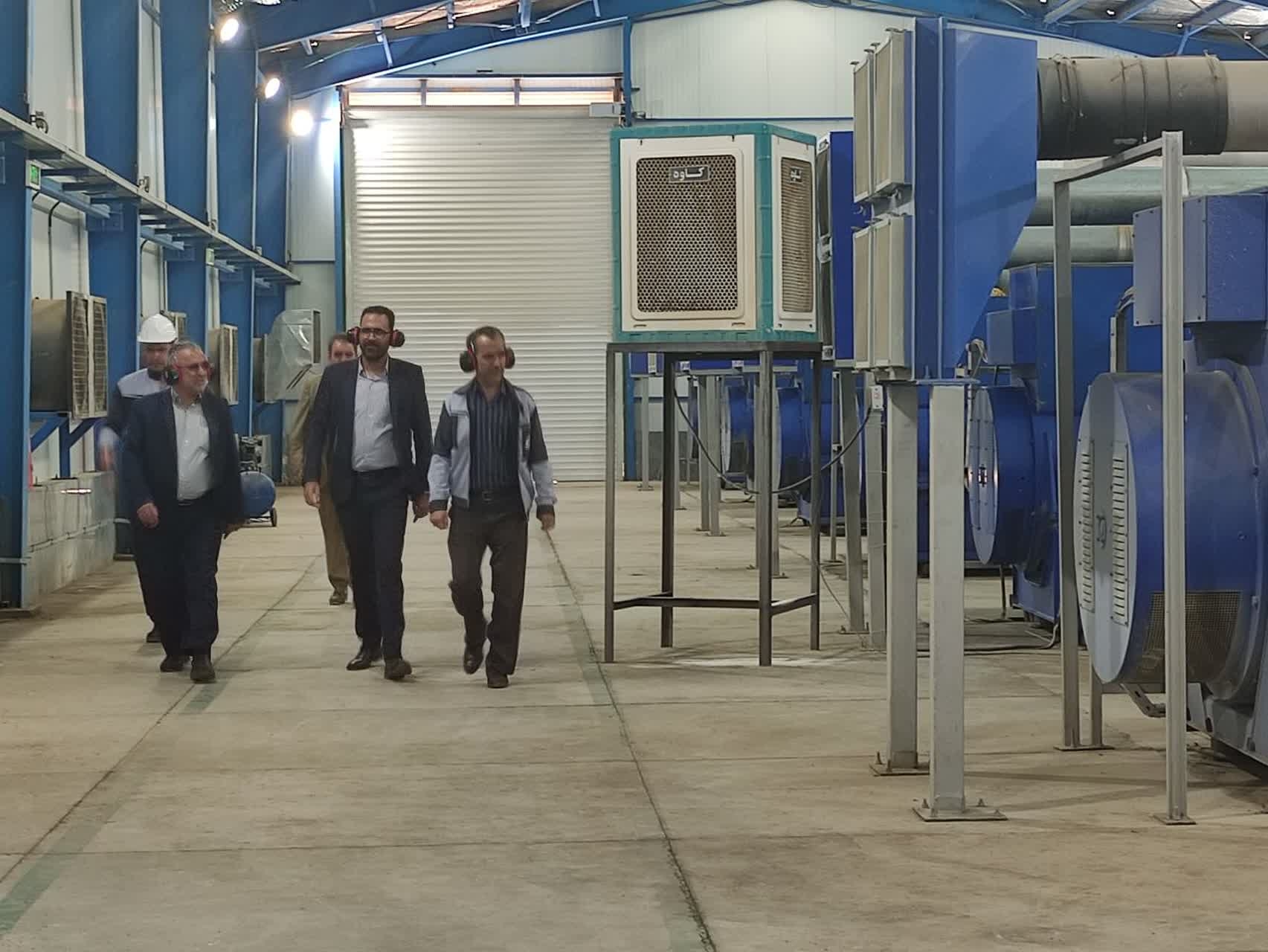 بازدید و جلسه با آقای قاسمی فرماندار محترم دلیجان پزشگ نیا مدیرکل پدافند غیرعامل استان، آقای قناتی بخشدار مرکزی دلیجان و آقای حسن زاد مدیرعامل کارخانه سیمان دلیجان