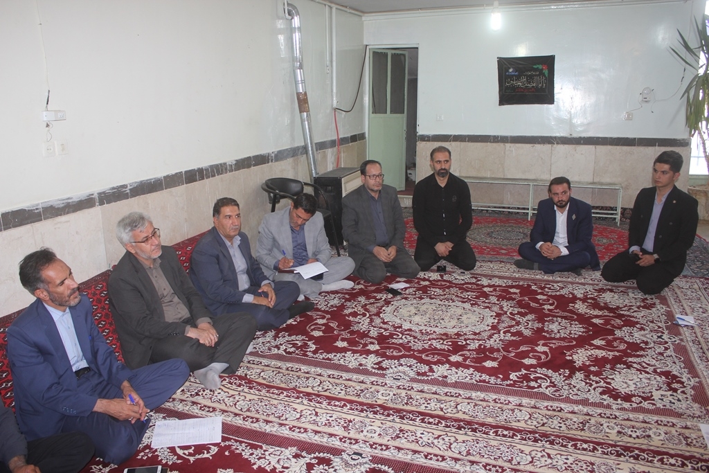 نشست بررسی مسائل و مشکلات روستاهای بخش مرکزی شهرستان خمین برگزار شد