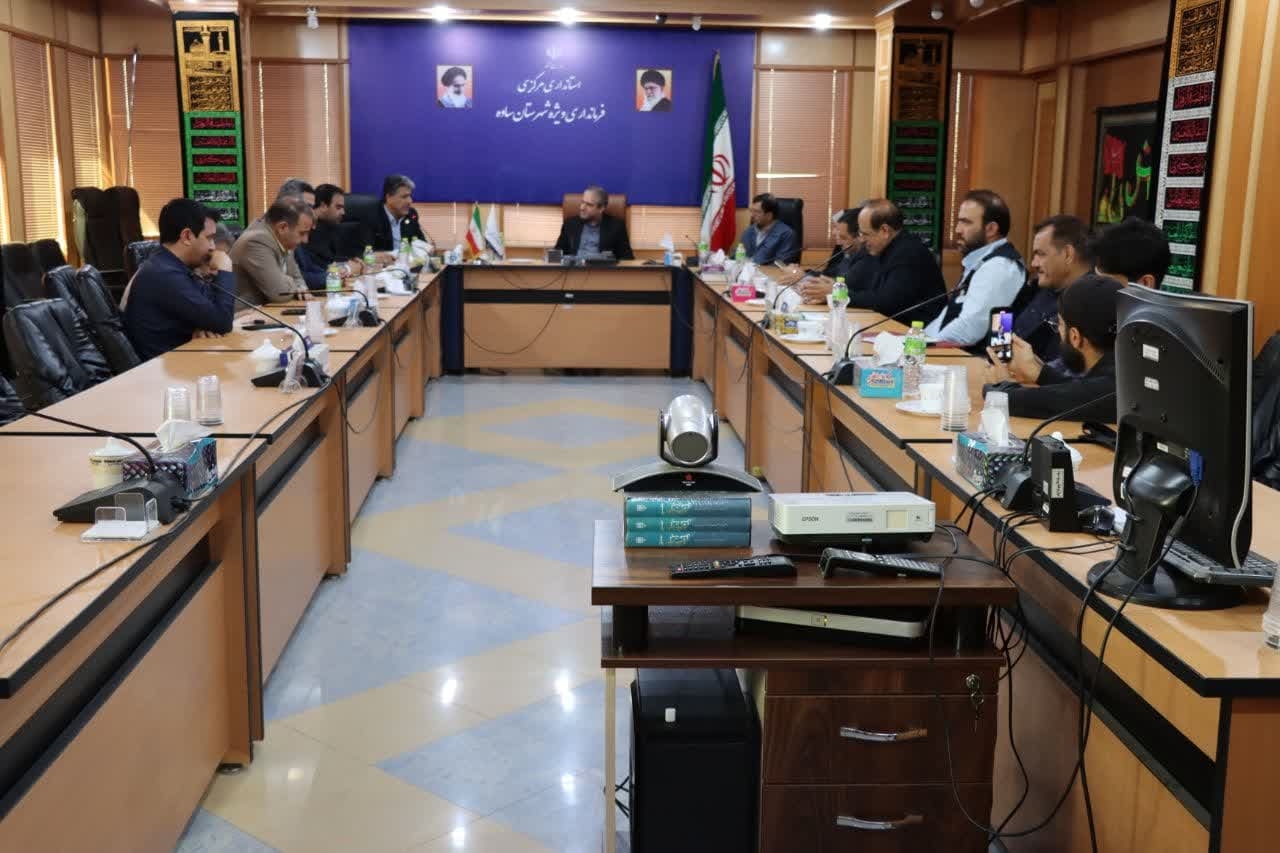 دیدار رئیس و اعضای شورای اسلامی شهر و شهردار ساوه با معاون استاندار و فرماندار ویژه شهرستان ساوه