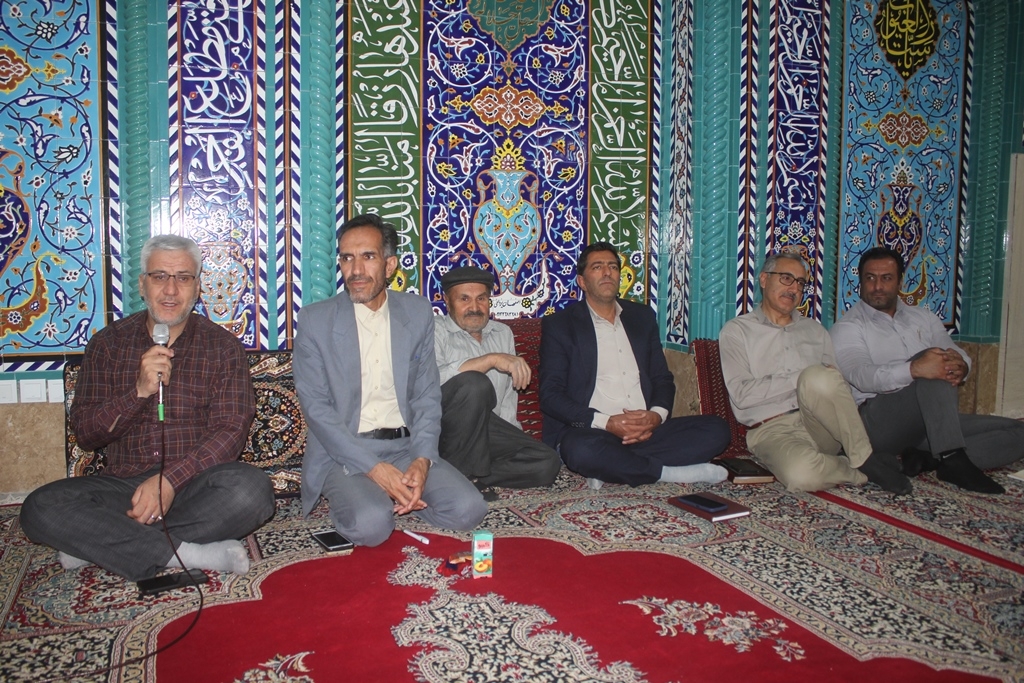 نشست بررسی مسائل و مشکلات روستاهای بخش مرکزی و کمره شهرستان خمین برگزار شد