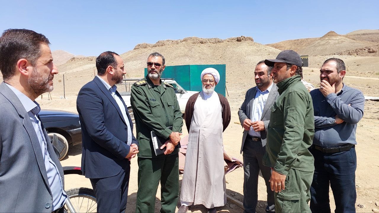 بررسی میدانی روند آماده‌سازی محل برگزاری نمایشگاه عطر لاله۴