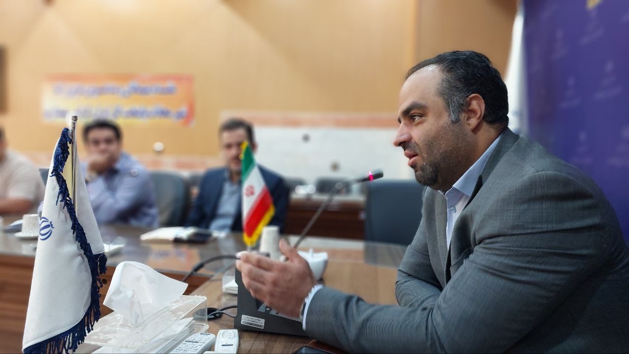 جلسه هم‌اندیشی با هنرمندان صنایع دستی شهرستان محلات