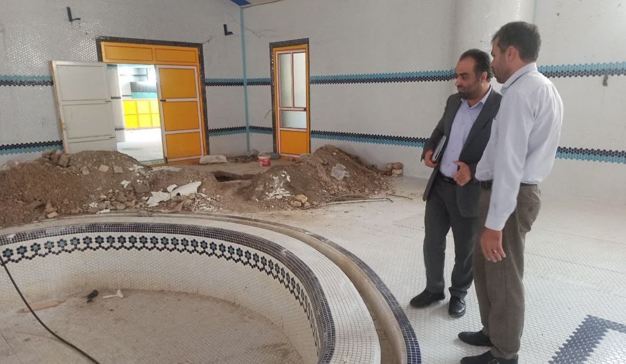بازدید فرماندار شهرستان  محلات از مراحل آماده‌سازی استخر شهدای فتح المبین محلات