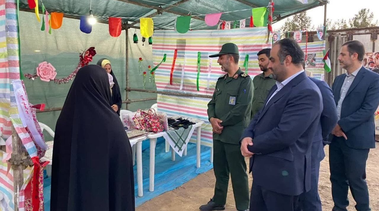 بازدید از نمایشگاه عطر لاله۴