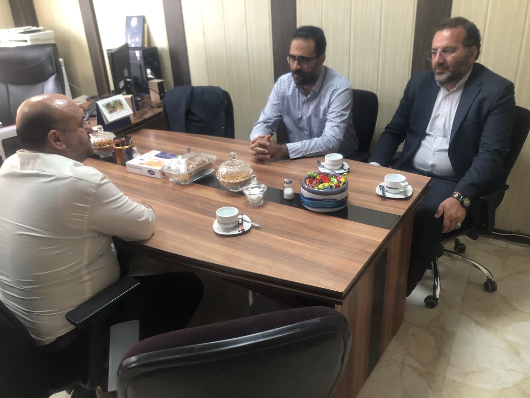 جلسه پزشگ نیا مدیرکل پدافند غیرعامل با آقای ذوالقدر جانشین محترم قرارگاه شیمیایی سازمان پدافند غیرعامل کشور