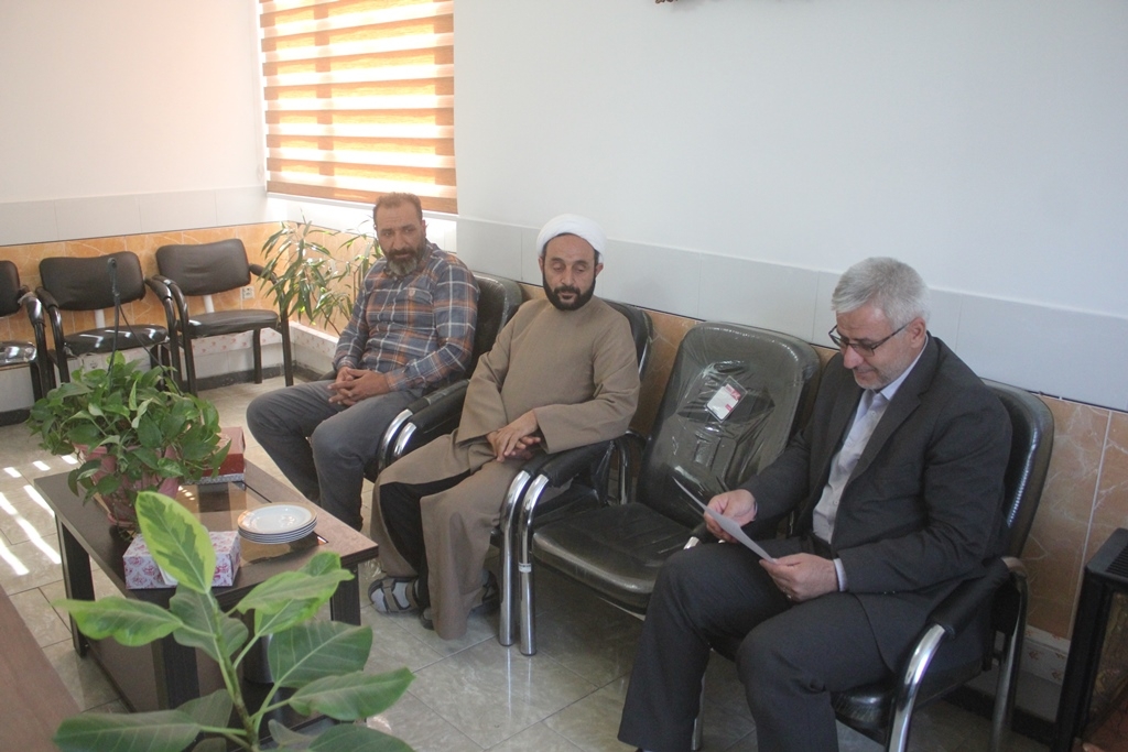 فرماندار از اداره اوقاف و امور خیریه شهرستان بازدید کرد