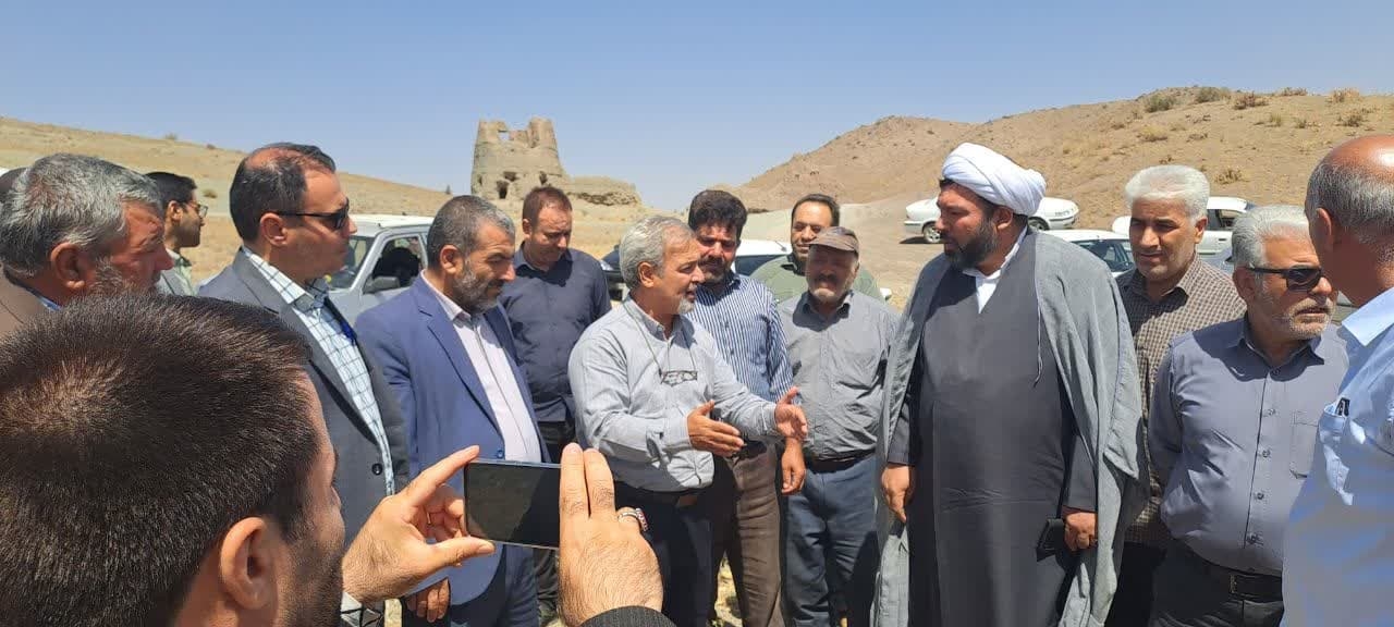 بررسی مشکل انهار کشاورزی روستای کبود کمر