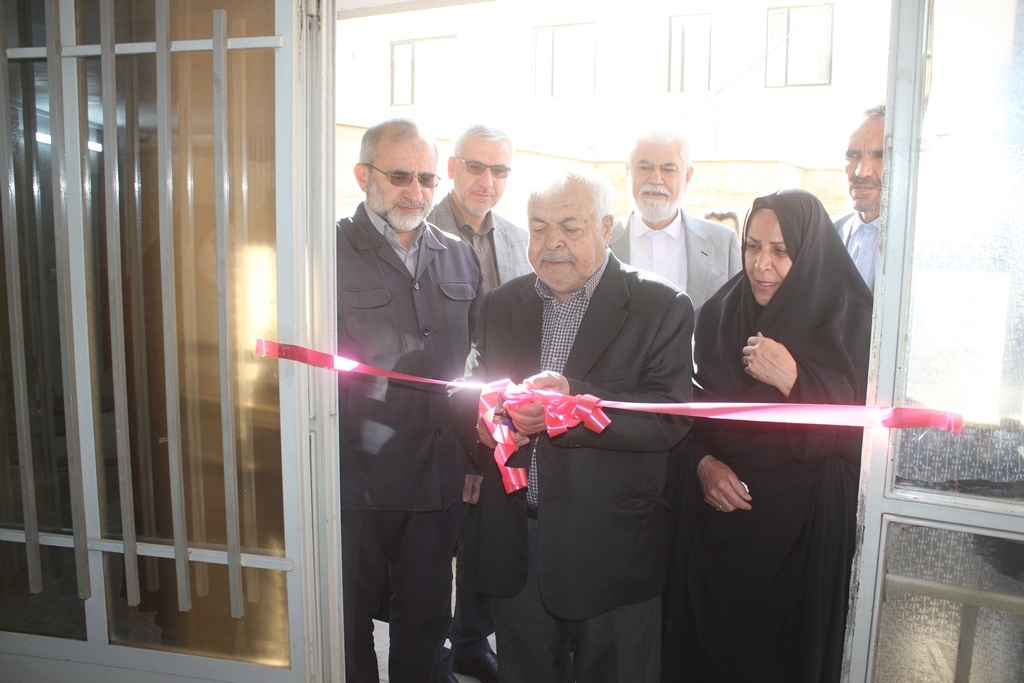 تعداد 6 طرح حوزه بهداشت و درمان در شهرستان خمین به بهره برداری رسید