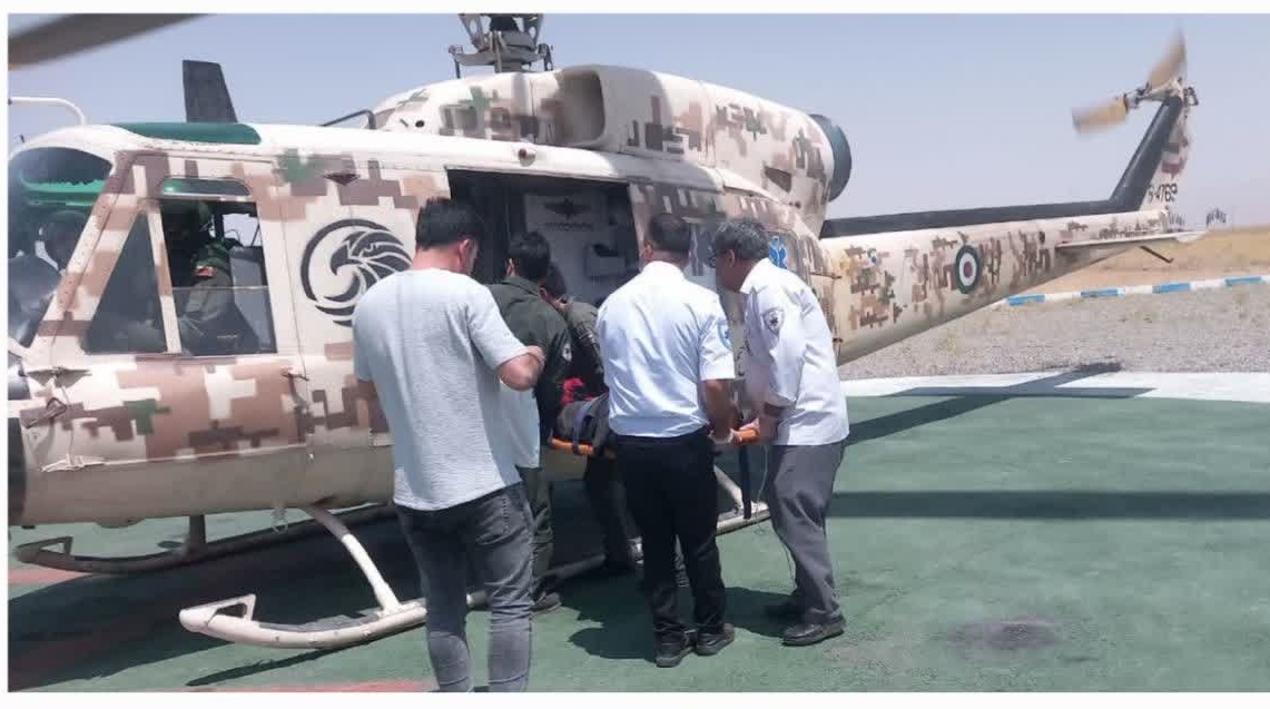 انتقال بیمار 61ساله با مشکل بیماری سکته قلبی از #میلاجرد به اراک با بالگرد اورژانس 115استان مرکزی