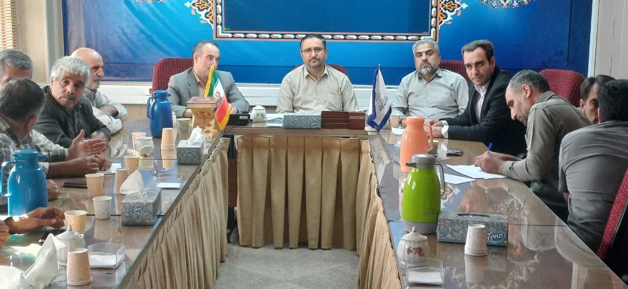 بررسی مشکلات احداث کانال آب کشاورزی روستای کلوان