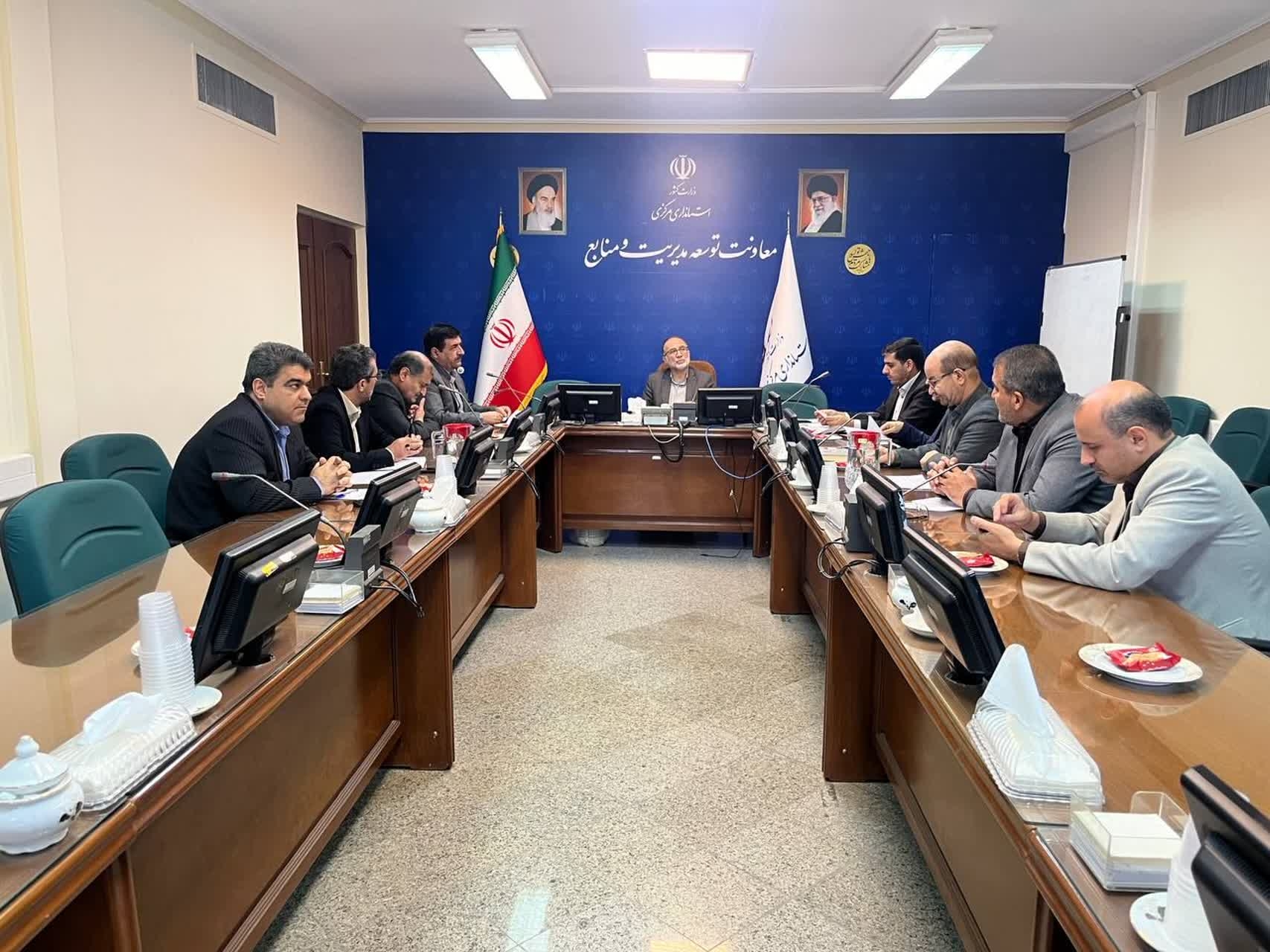 با حضور  اعضای کمیته