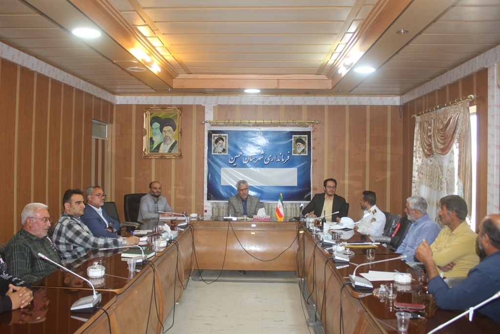 جلسه بررسی مسائل و مشکلات تاکسی داران شهرستان خمین برگزار شد