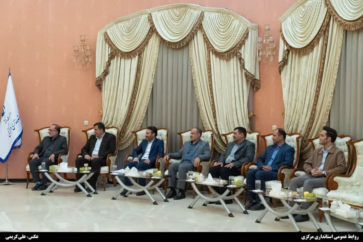 با حضور علیرضا حسنی،               مدیرکل امور اداری و مالی