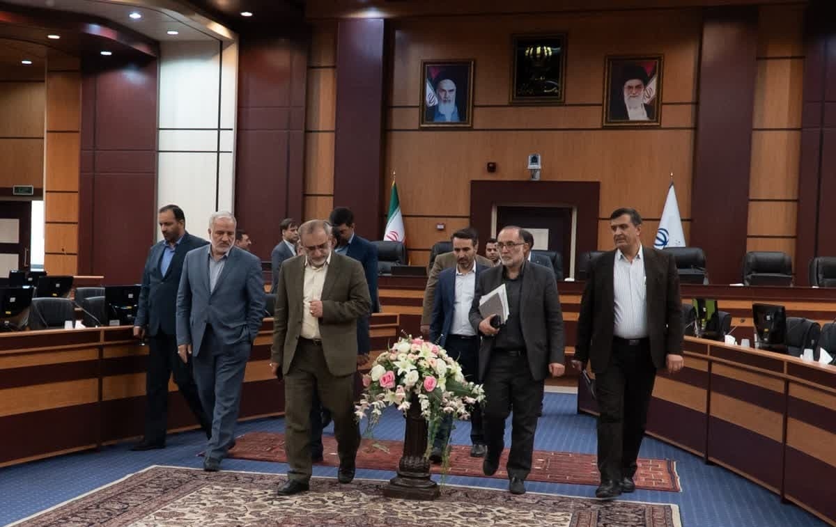 بازدید معاون وزیر کشور از بخش‌های مختلف استانداری مرکزی