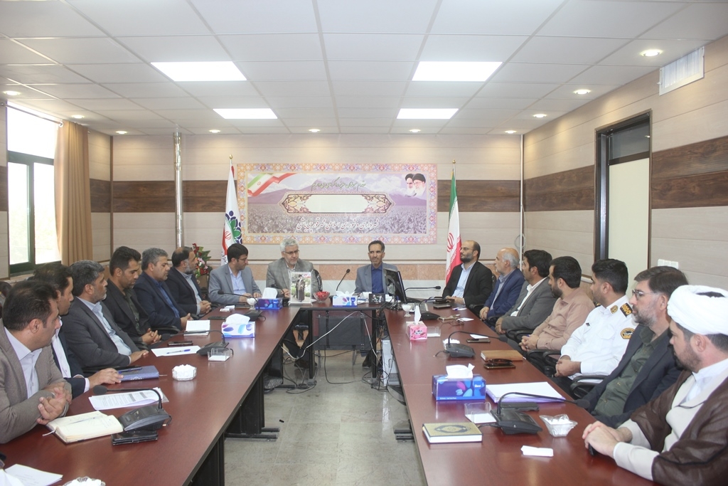 نشست بررسی مسائل و مشکلات شهر قورچی باشی و بخش کمره شهر ستان خمین برگزار شد