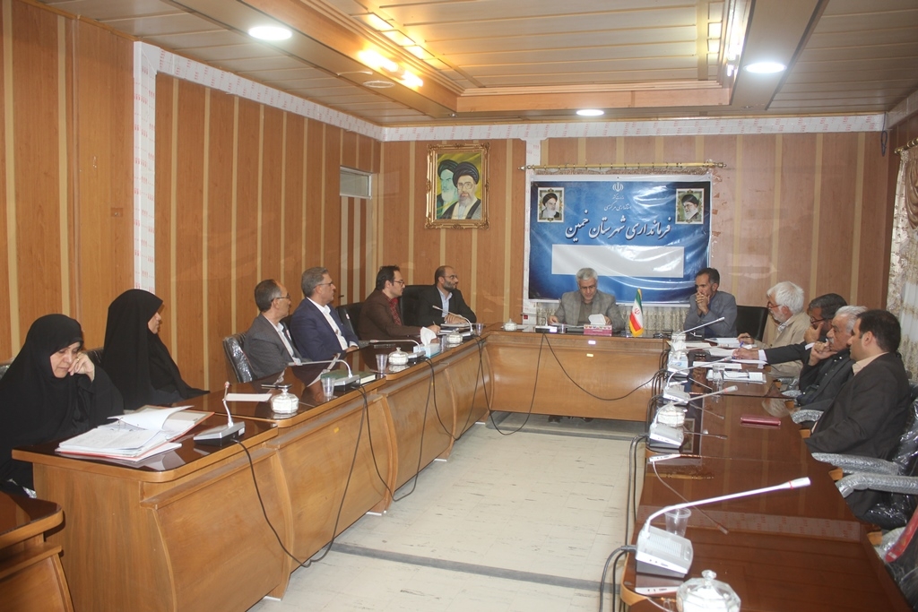 نشست بررسی مسائل و مشکلات شرکت توسعه و عمران شهرستان خمین برگزار شد