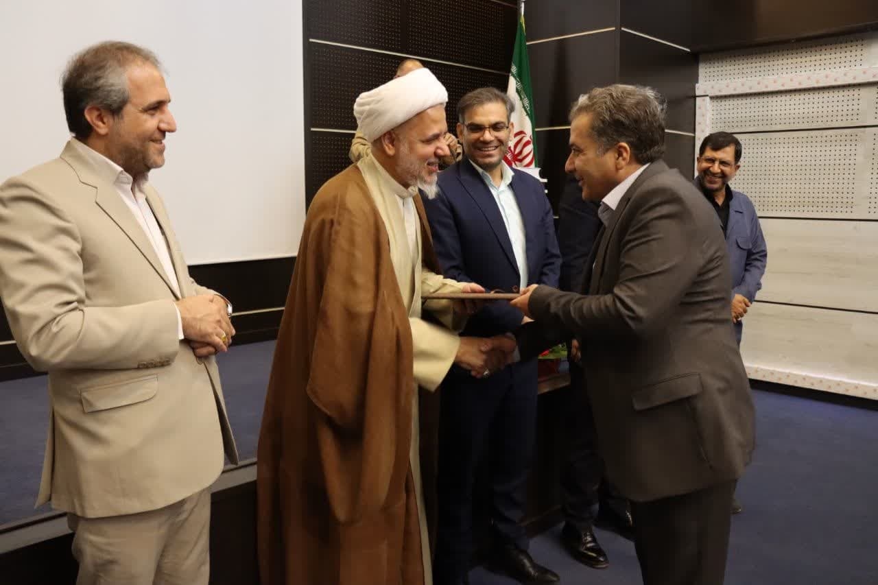 رئیس جدید اداره پست شهرستان ساوه معرفی شد