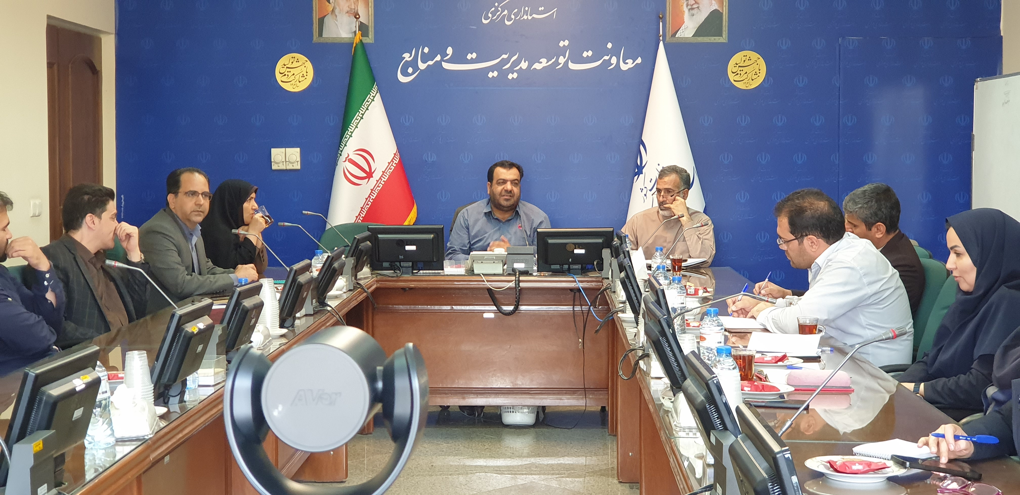 آموزش قانون مبارزه با قاچاق کالا وارز به کارشناسان دفاتر حوزه اقتصادی استانداری و فرمانداری ها