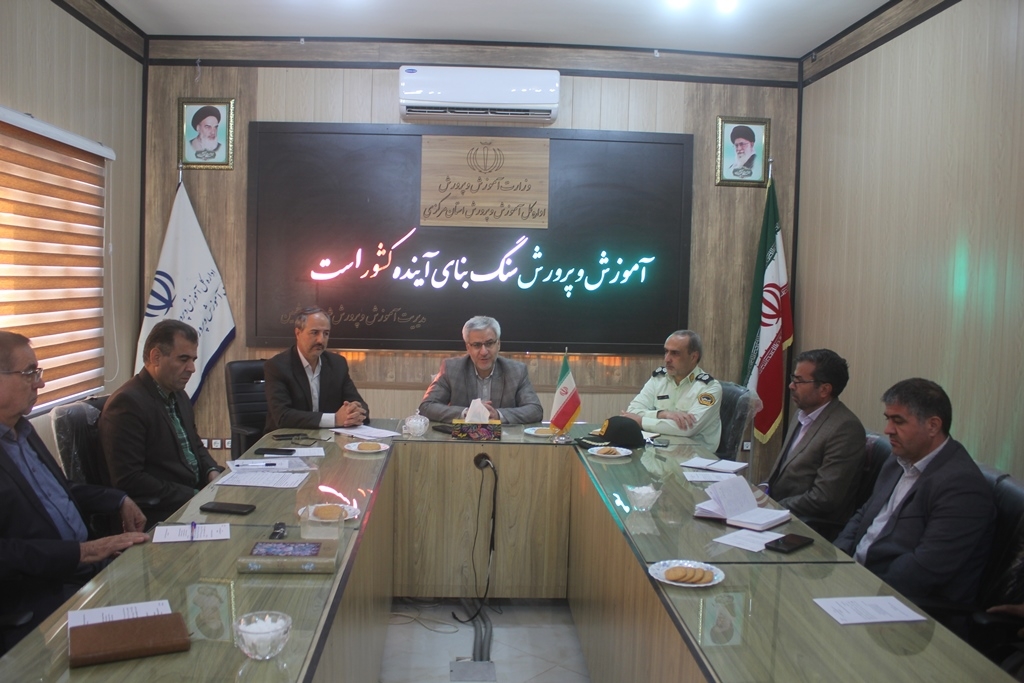 سیصد و بیست و چهارمین جلسه شورای آموزش و پرورش شهرستان خمین برگزار شد