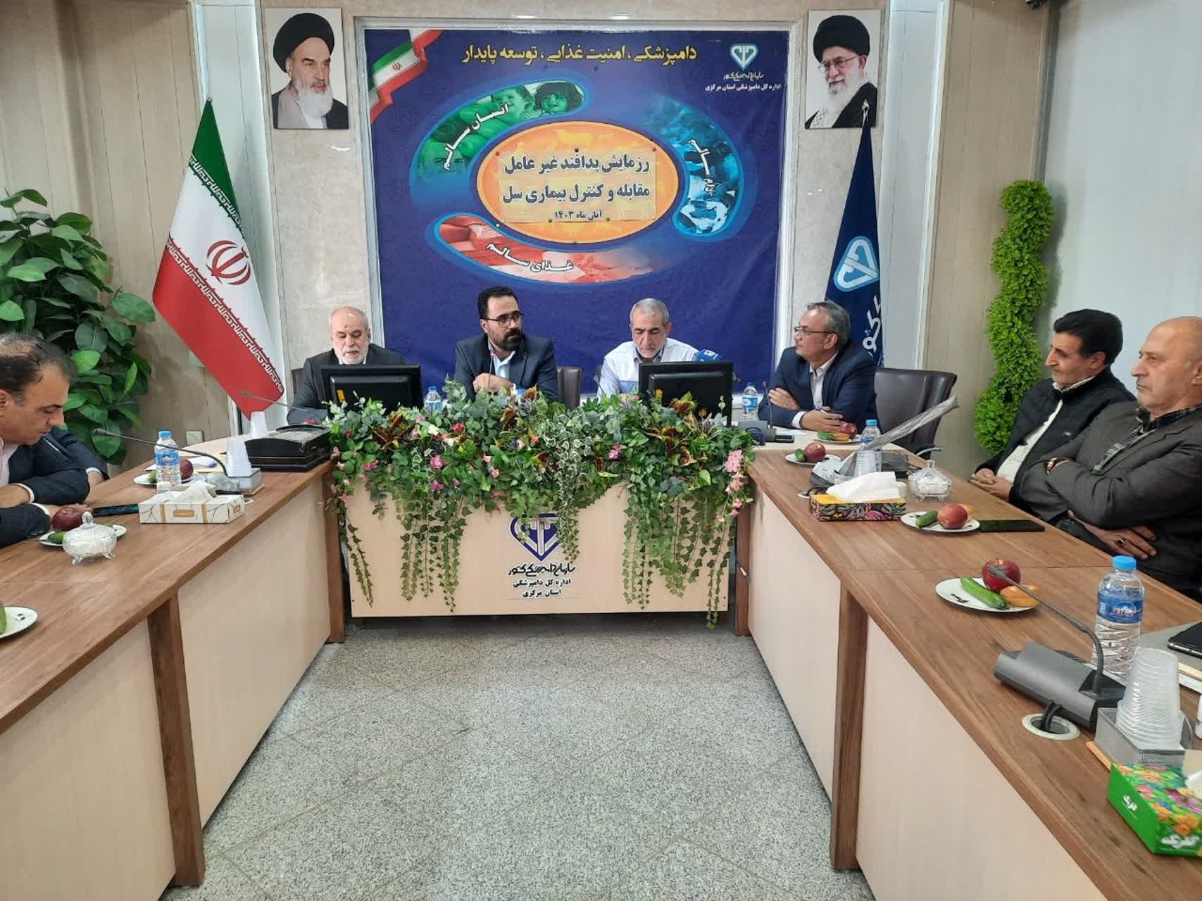 برگزاری نشست پزشگ‌نیا مدیرکل محترم سازمان پدافند غیرعامل، شاهوردیان مشاور عالی محترم رئیس سازمان پدافند غیرعامل کشور، فتاحی مدیرکل محترم دامپزشکی و سایر مدیران دستگاه‌های مربوطه در اداره کل دامپزشکی