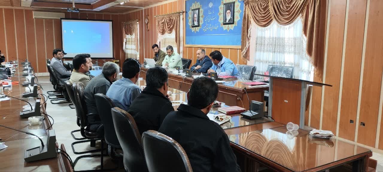 همایش دهیاران بخش مر کزی شهرستان خمین برگزار شد