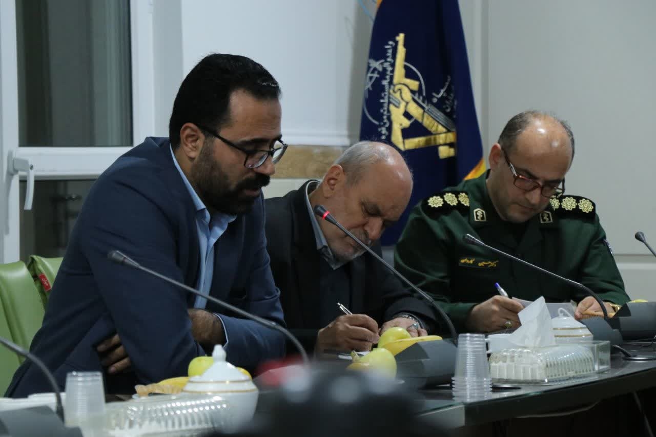 شرکت مدیرکل پدافند غیر عامل استان در جلسه هاهنگی برگزاری مانور شیمیایی استان در شهرستان خنداب