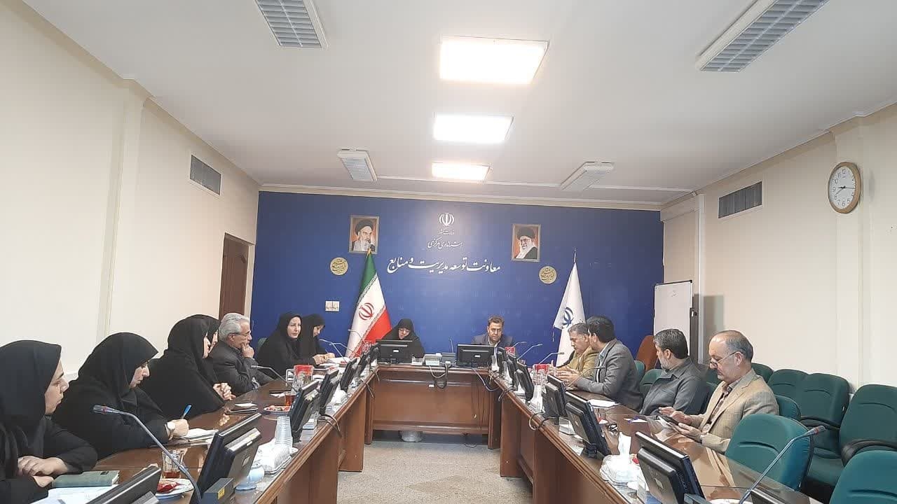 با توجه به سفر قریب الوقوع مشاور محترم معاونت علمی و فناوری رئیس جمهور به استان مرکزی ،جلسه هم اندیشی با مدیران دستگاههای اجرایی استان پیرامون دستور کارهای زیر در محل استانداری برگزار شد .

۱۴۰۳/۸/۸سه شنبه
