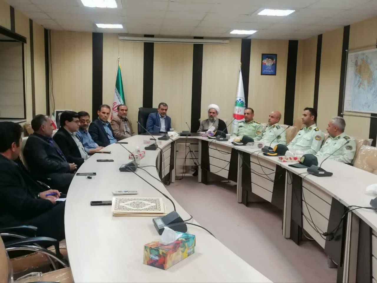 جلسه توجیهی دهیاران شهرستان زرندیه