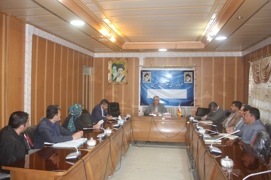 نشست بررسی مسائل و مشکلات تعدادی از مساکن مهر شهرستان خمین برگزار شد