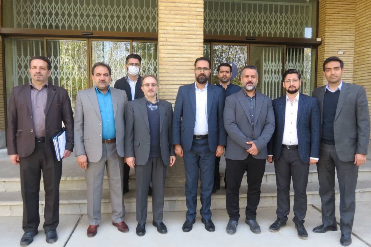 به مناسبت نکوداشت هفته پدافند غیرعامل، دو رزمایش پدافندی در ساختمان زیرساخت برگزار شد.