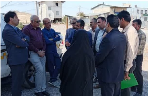 بازدید میدانی از دیوارکشی حفاظتی و محوطه سازی بخشداری خرقان