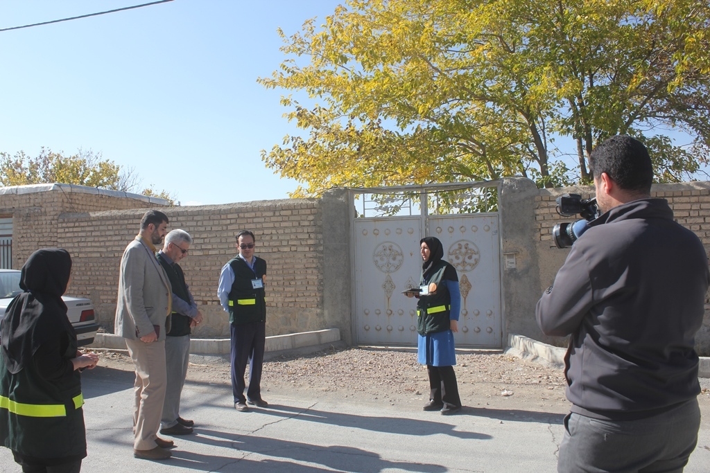 رئیس ستاد سرشماری شهرستان از تعدادی از روستاهای محل اجرای سرشماری در خمین بازدید کرد