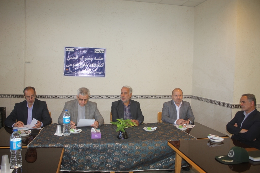 نشست مشترک انجمن کتابخانه های عمومی شهرستان خمین برگزار شد