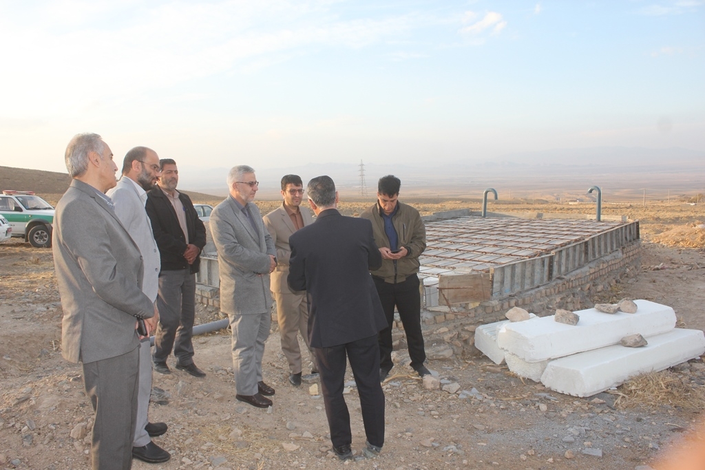 فرماندار ، رئیس دادگستری و دادستان عمومی و انقلاب خمین از روستای چشمه سفید شهرستان بازدید کردند