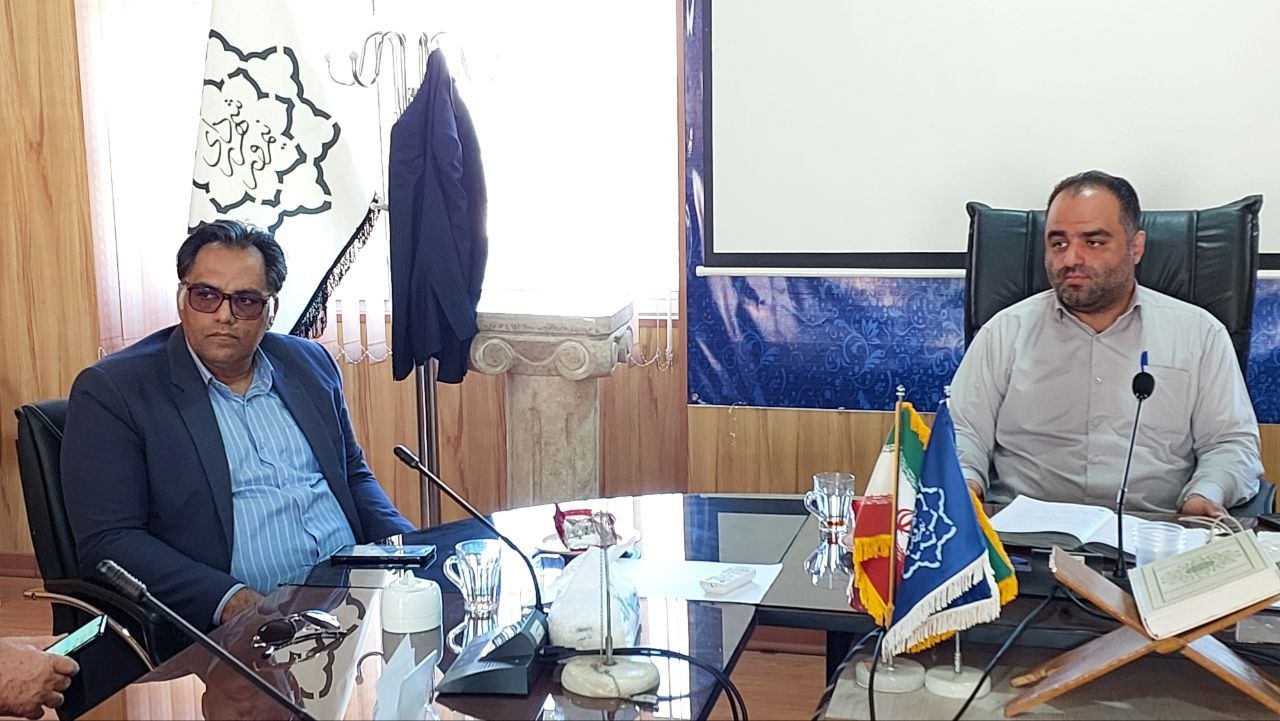 دیدار چهره به چهره فرماندار شهرستان  محلات با مردم شهر نیم‌ور