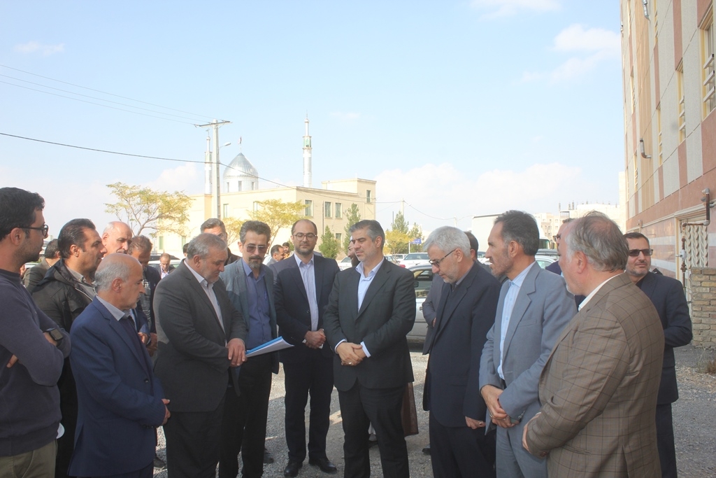 استاندار مرکزی از تعدادی از پروژه های عمرانی شهرستان خمین بازدید کرد