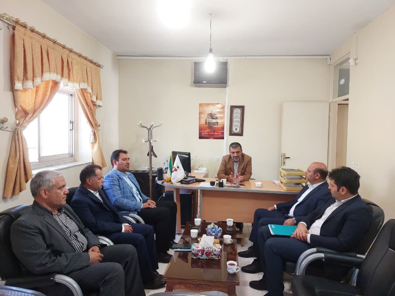 جلسه رسیدگی به مشکلات خانواده های معظم شهدا و ایثارگر