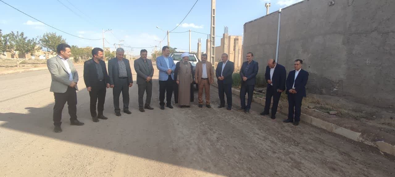 بازدید از مسکن مهر زاویه و اتخاذ تمهیدات لازم برای زیر سازی و آسفالت